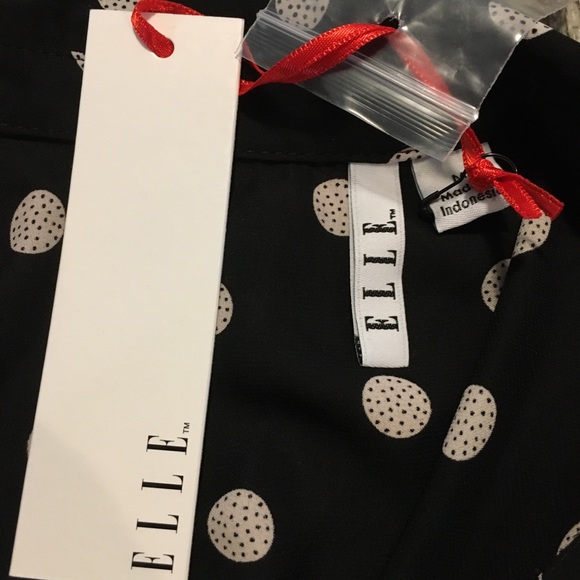 NWT ELLE semi-sheer buttoned blouse - Picture 10 of 13